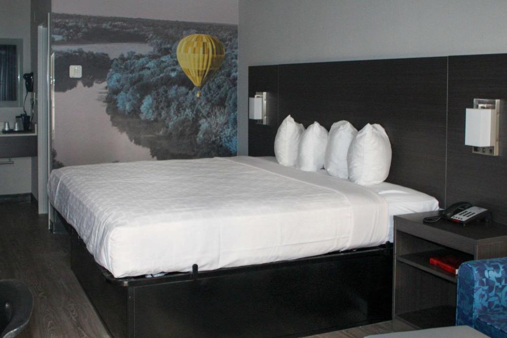 Standard King Room - Non Smoking interior